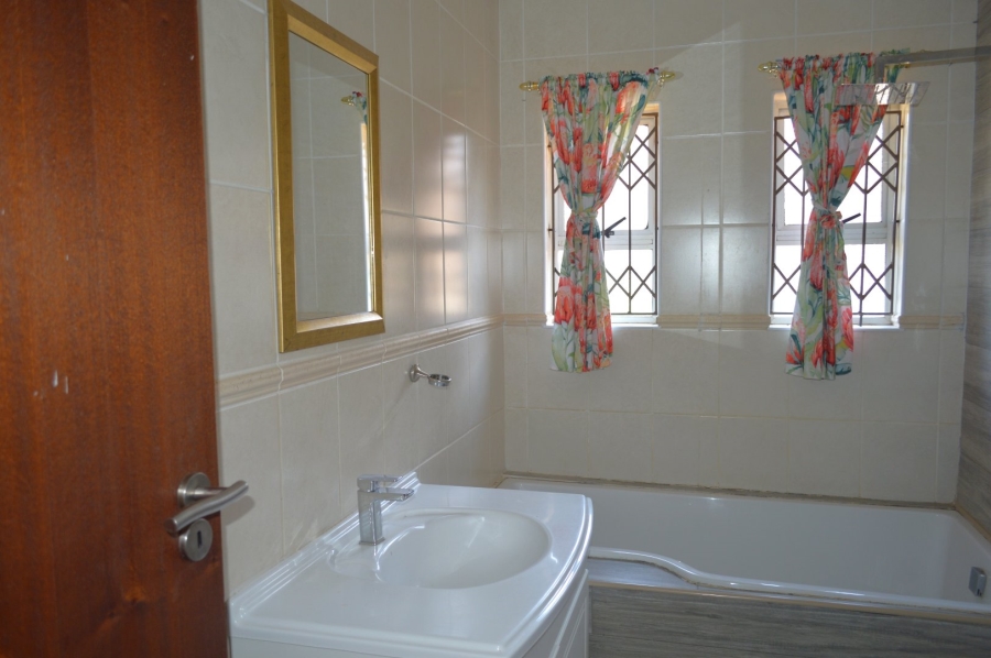 3 Bedroom Property for Sale in Wilkoppies North West